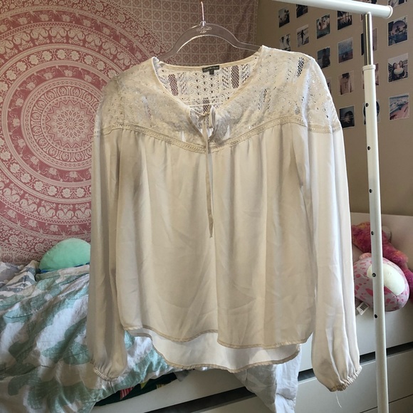 😈Charlotte Russe😈 white blouse with front tie - Picture 1 of 2